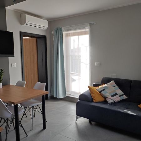 Boutique Rooms By Petric Winery Dobravlje Exterior foto